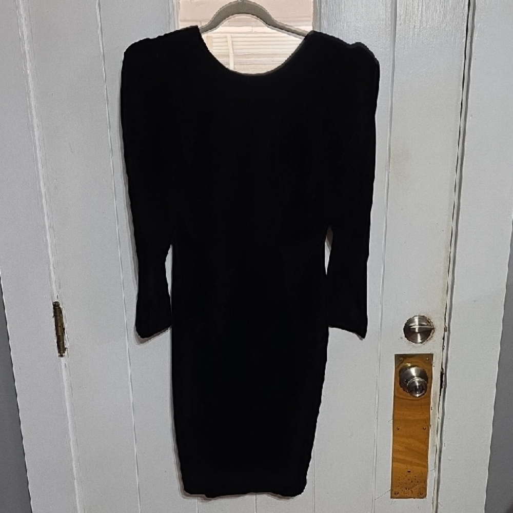 VTG Late Edition Women's Black Velvet Evening Dress Plunging Back W/Bow Sz 8 GUC